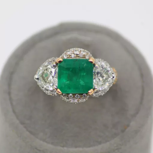 ANELLO CON SMERALDO CENTRALE </br> REOX 141239
