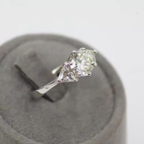 ANELLO CON BRILLANTE CENTRALE  </br> REOX 147931 - immagine 3
