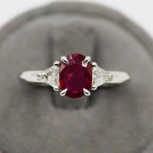 ANELLO CON RUBINO OVALE </br> SMOX 4720