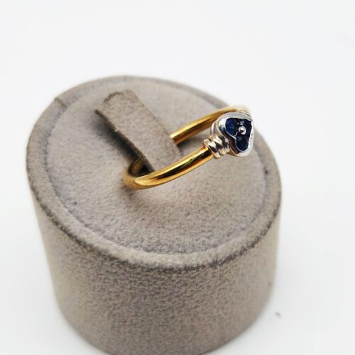 Alternative view of ANELLO CON CUORE IN ZAFFIRI </br> SMOX 5651