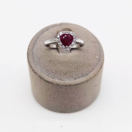 ANELLO ORO BIANCO CON BRILLANTI E RUBINI </br> TCN 119953